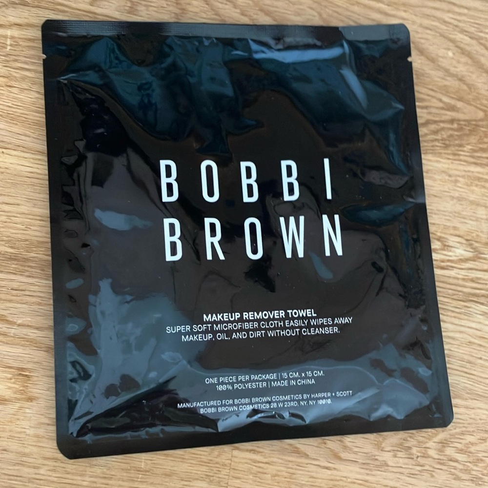 Bobbi Brown Makeup Remover Cloth